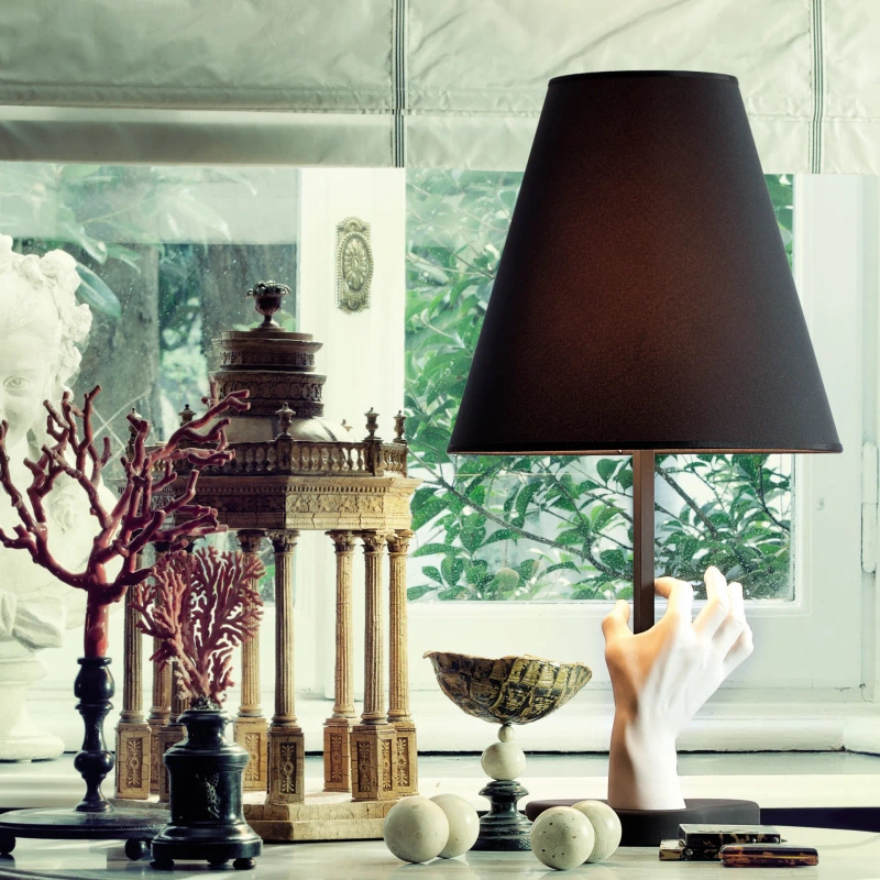 Lampa Mano