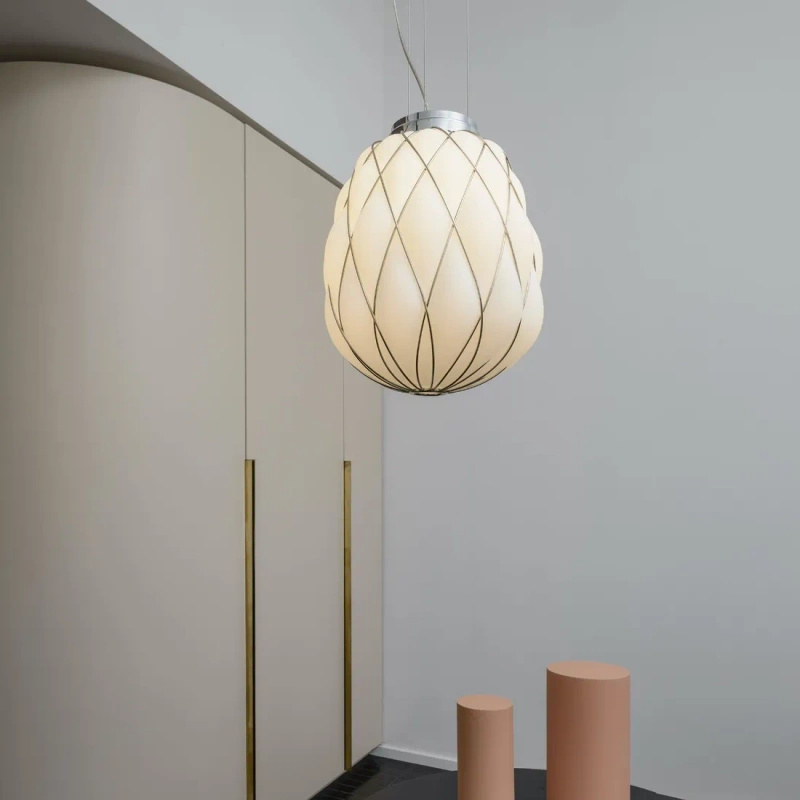 Lampa Pinecone Media
